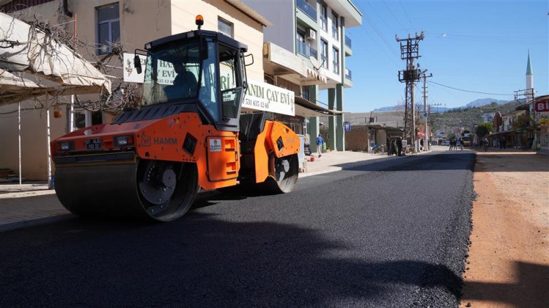 Demirtaş mahallesi’nin en yoğun caddesi asfaltla buluştu