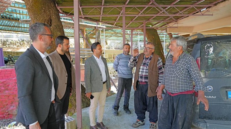 Dereköy’deki 40 yıllık boru hattını alanya belediyesi yeniliyor