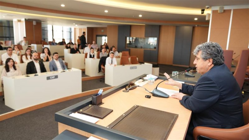 Gençler için yerel yönetimler 101 eğitimi tamamlandı