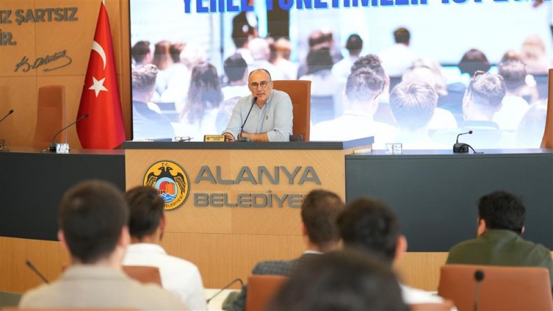 Gençler için yerel yönetimler 101 eğitimi tamamlandı