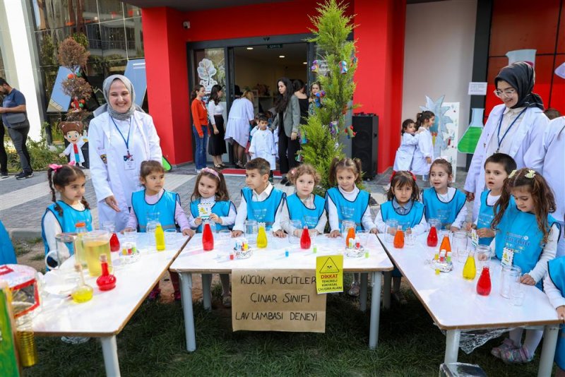 Küçük mucitler bilim şenliği'nde buluştu