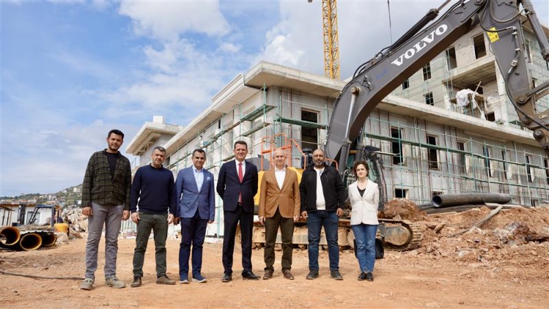 Mahmutlar kütüphanesi yeni yerinde hizmete başladı