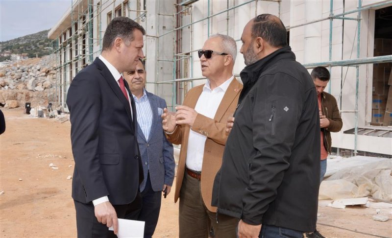 Mahmutlar kütüphanesi yeni yerinde hizmete başladı