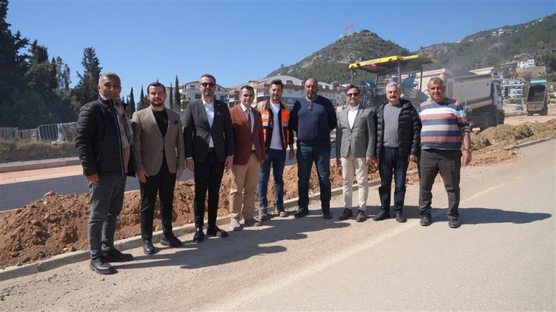 Mamadı yolu’nda çalışmalar çok yönlü sürüyor