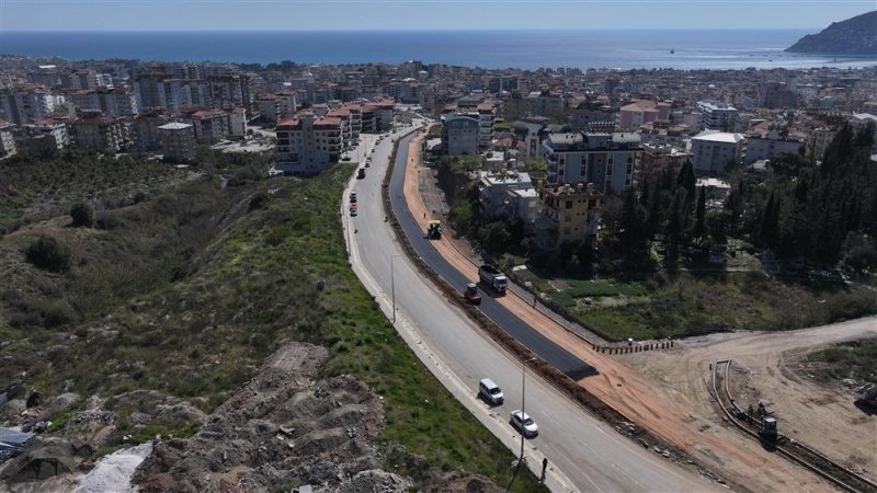 Mamadı yolu’nda çalışmalar çok yönlü sürüyor