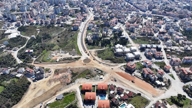 Mamadı yolu’nda çalışmalar çok yönlü sürüyor