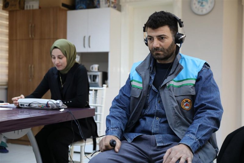 Marangozhane personeline işitme taraması ve ergonomi eğitimi