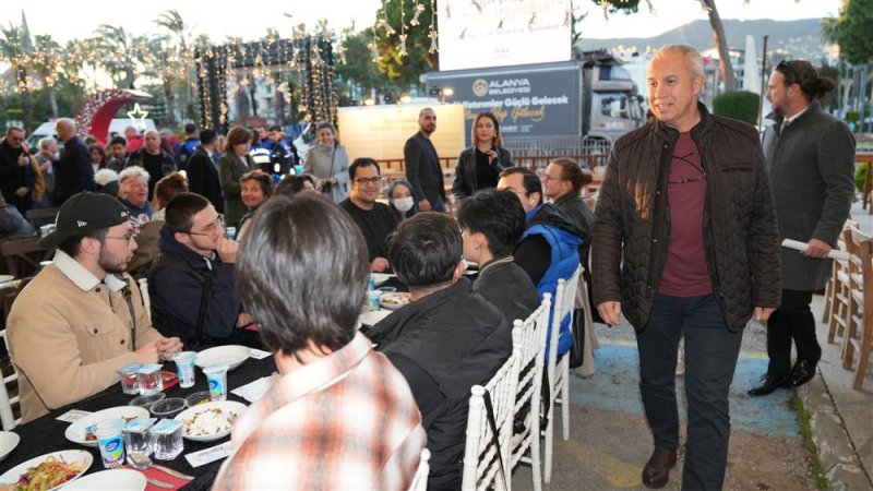 “yeni alanyalılar” iftar sofrasında buluştu