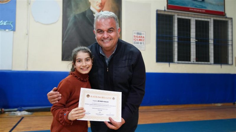 Zeybek kurslarının ikinci dönemi sertifika töreniyle tamamlandı