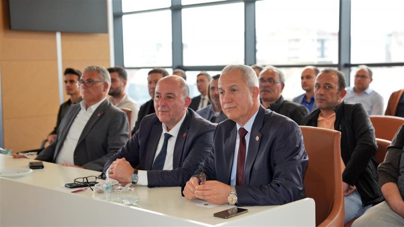 Alanya belediye meclisi'nden faaliyet raporuna onay başkan özçelik: bu kente yüzümüzü değil gönlümüzü döndük