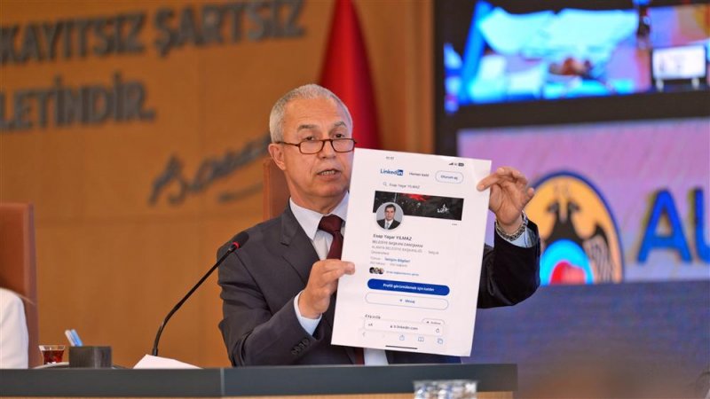 Alanya belediye meclisi'nden faaliyet raporuna onay başkan özçelik: bu kente yüzümüzü değil gönlümüzü döndük