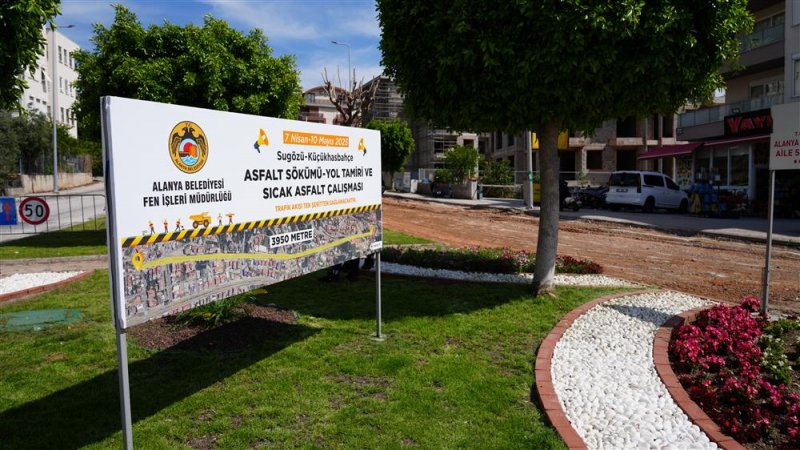 Alanya belediyesi teras yolu’nda sıcak asfalt çalışmalarına başladı