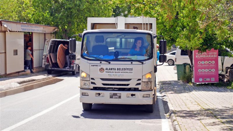 Alanya’da temizliğe kadın eli değdi