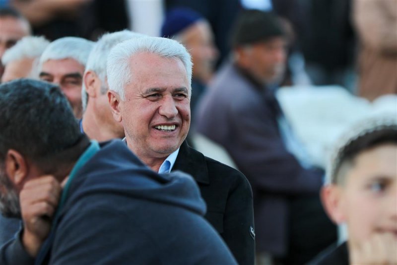 Başkan özçelik elikesik mahalle sakinleriyle buluştu