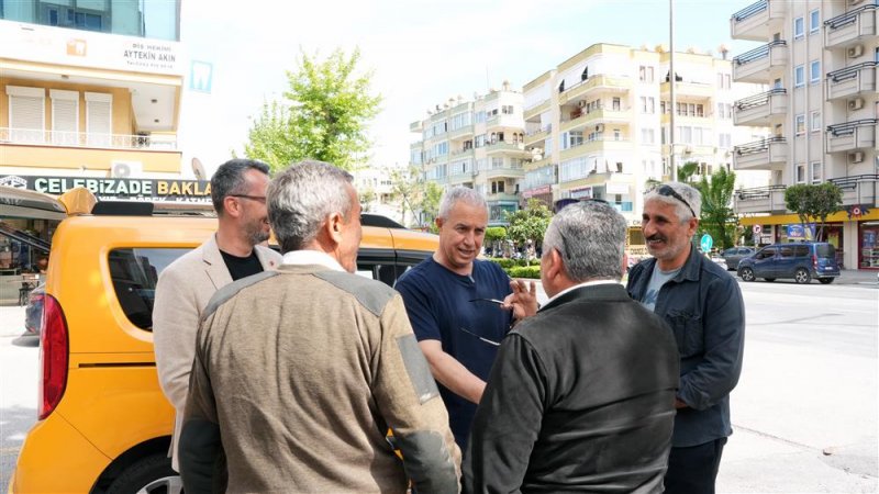 Başkan özçelik’ten esnaflara ziyaret