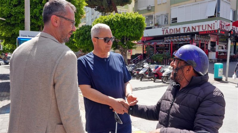 Başkan özçelik’ten esnaflara ziyaret