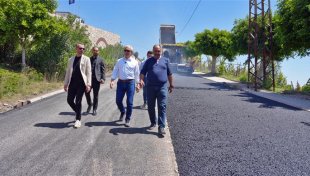 Başkan özçelik teras’taki asfalt çalışmasını yerinde inceledi