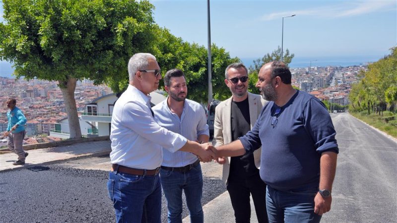Başkan özçelik teras’taki asfalt çalışmasını yerinde inceledi
