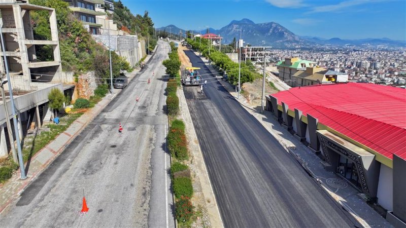 Başkan özçelik teras’taki asfalt çalışmasını yerinde inceledi