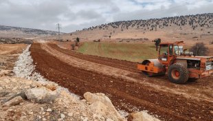 Büyükşehir’den Korkuteli Grup Yollarında Çalışma