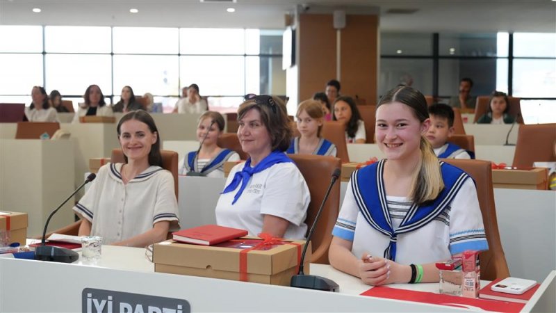 Kardeş şehir çocuklarından başkan özçelik'e ziyaret