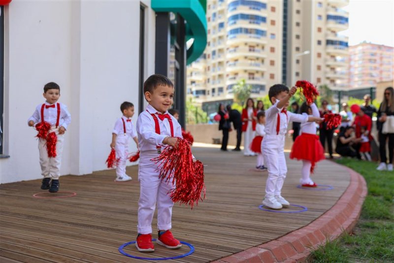 Mahmutlar hanife cebeci kreşi’nde 23 nisan coşkusu