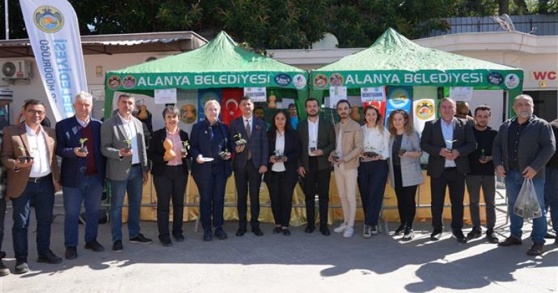 Ücretsiz su kabağı ve lif fidesi dağıtımı başladı