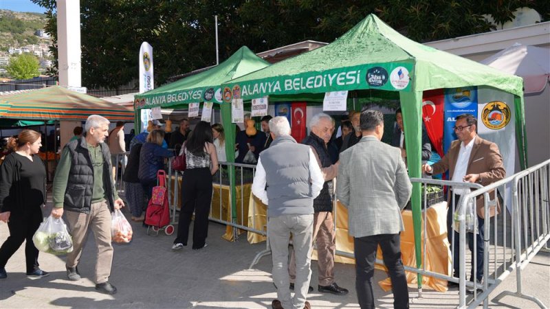 Ücretsiz su kabağı ve lif fidesi dağıtımı başladı