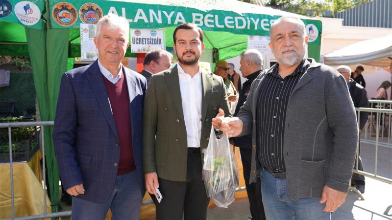 Ücretsiz su kabağı ve lif fidesi dağıtımı başladı