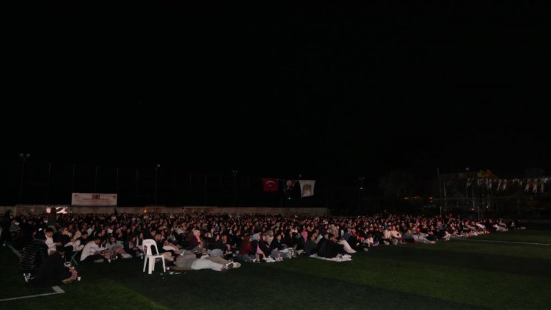 Üniversiteliler açık hava sinema festivali’nde buluştu