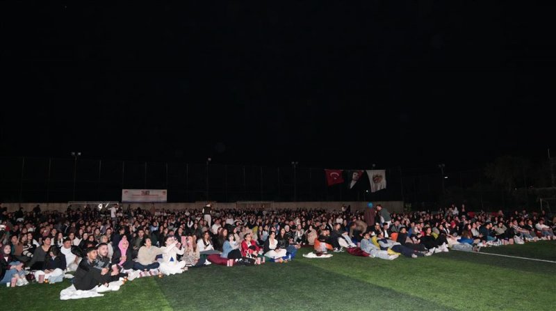 Üniversiteliler açık hava sinema festivali’nde buluştu
