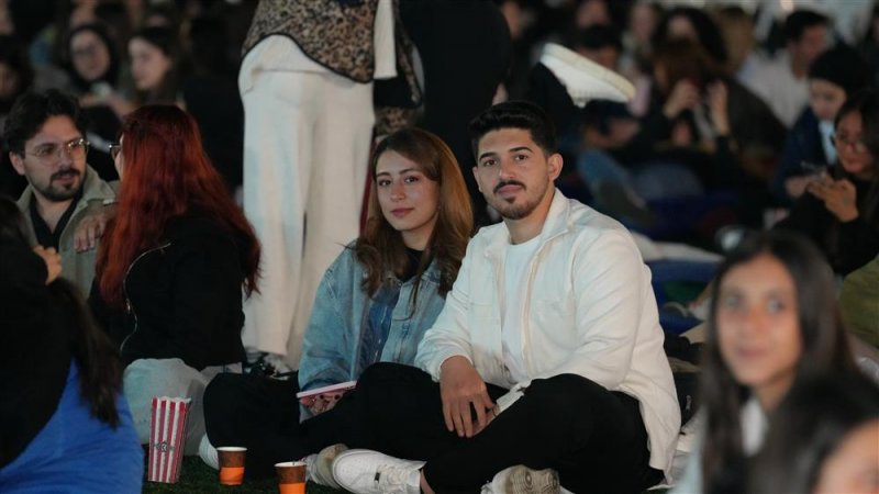 Üniversiteliler açık hava sinema festivali’nde buluştu
