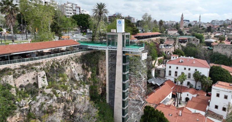Yat Limanındaki Asansörde Geniş Çaplı Bakım Onarım Çalışması