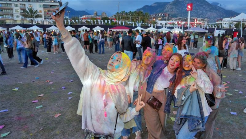 Alanya belediyesi gençlik festivali coşkuyla tamamlandı