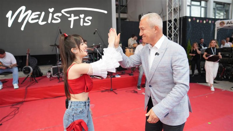 Alanya uluslararası çocuk festivali coşkuyla başladı