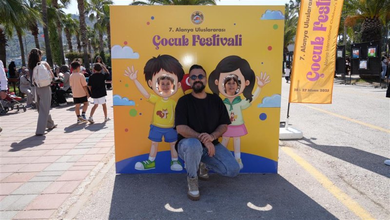 Alanya uluslararası çocuk festivali coşkuyla başladı