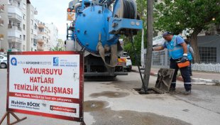 Asat’ın Ana Arter Ve Bulvarlarda  Yağmur Suyu Hattı Temizliği Sürüyor