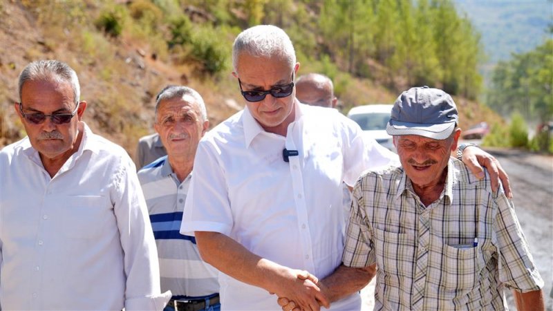 Alanya belediyesi 9 mahalle ve yaylalara hizmet verecek dağdere yolunu tamamlıyor asfalt serim işlemi başladı