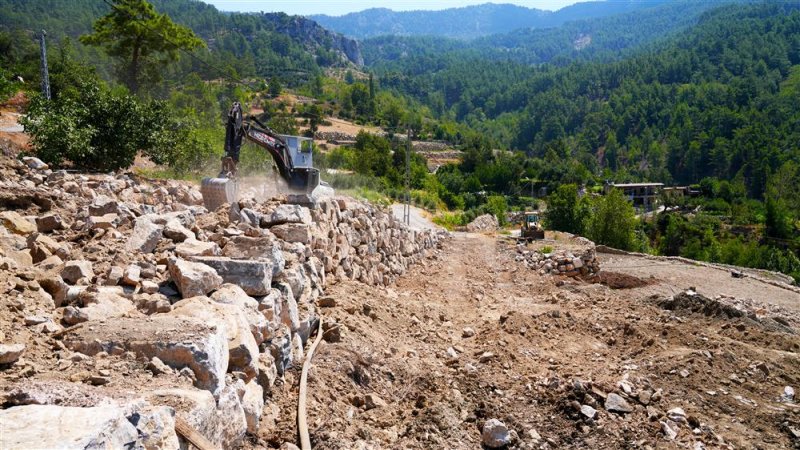 Alanya belediyesi, fakırcalı&rsquo;nın yollarını konforla buluşturuyor