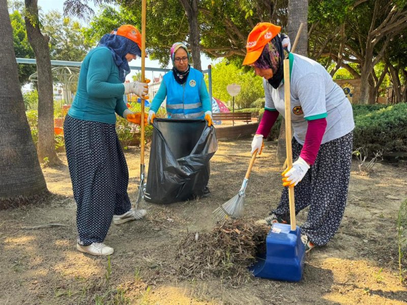 Alanya belediyesi&rsquo;nde kadınlar sahada