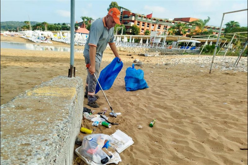 Alanya belediyesi&rsquo;nden 4-4&rsquo;l&uuml;k temizlik hizmeti