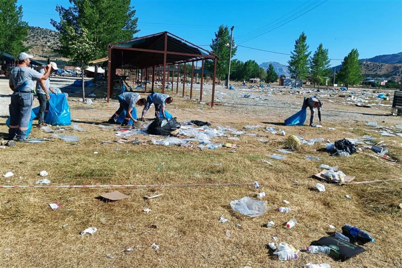Alanya belediyesi&rsquo;nden 4-4&rsquo;l&uuml;k temizlik hizmeti