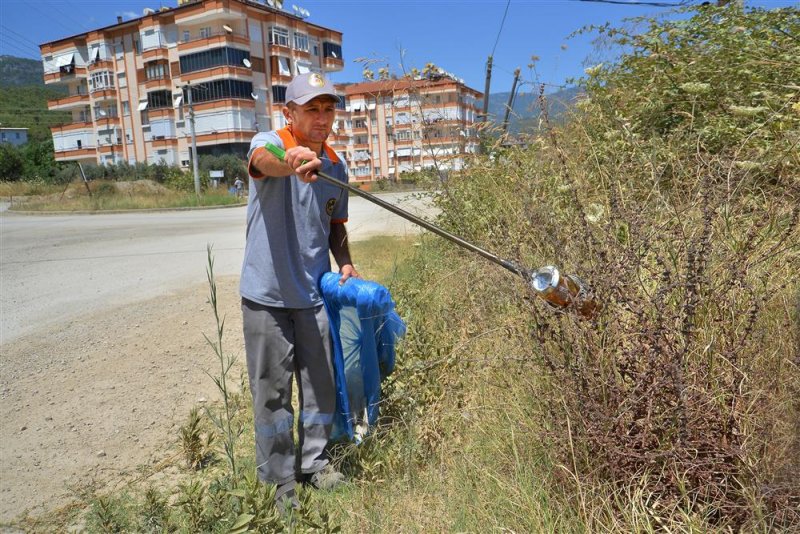 Alanya belediyesi&rsquo;nden 4-4&rsquo;l&uuml;k temizlik hizmeti