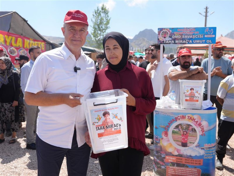 G&ouml;kbel'de ikinci kez başpehlivan enes doğan