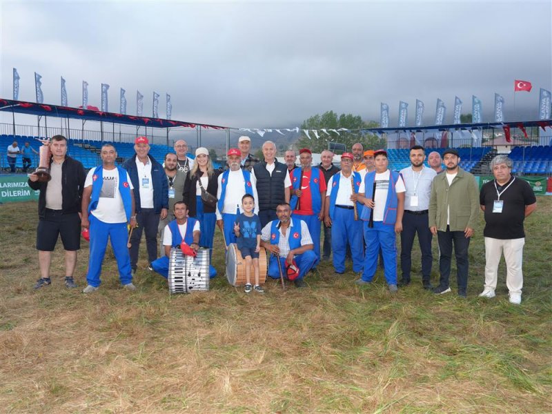 G&ouml;kbel'de ikinci kez başpehlivan enes doğan