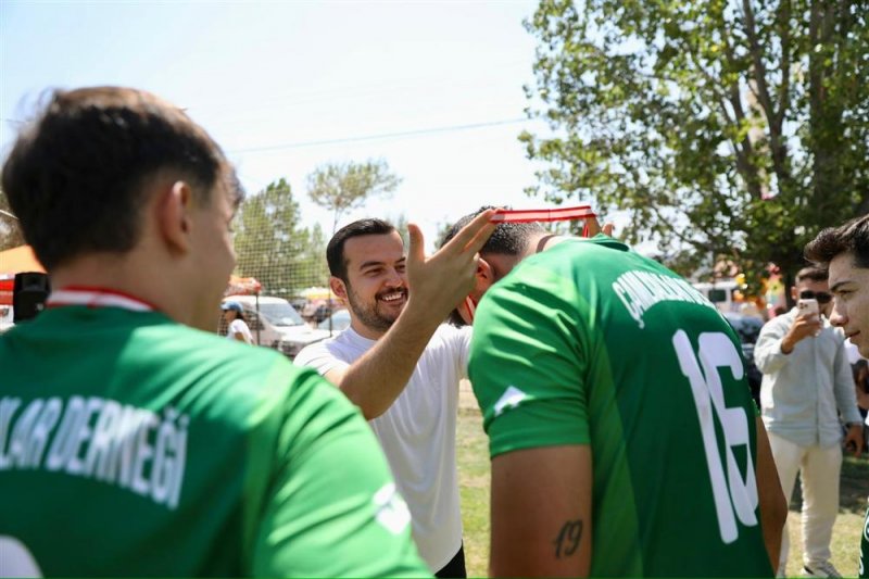 G&ouml;kbel&rsquo;de spor k&uuml;lt&uuml;r ve dostluk bir arada