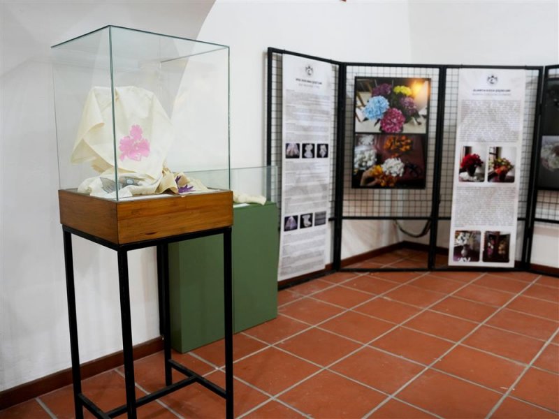 İpeğin izinde sergisi tarihi bedesten&rsquo;de a&ccedil;ıldı