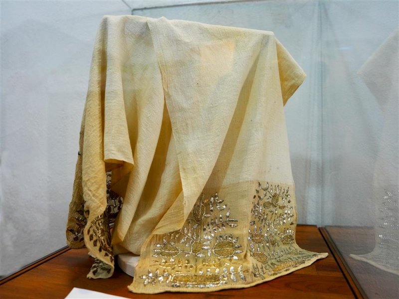 İpeğin izinde sergisi tarihi bedesten&rsquo;de a&ccedil;ıldı