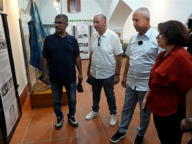 İpeğin izinde sergisi tarihi bedesten&rsquo;de a&ccedil;ıldı