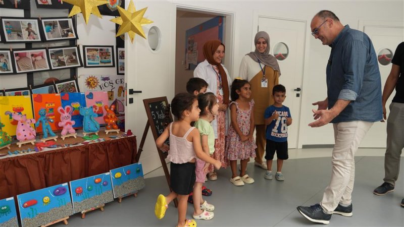 Kayıtların s&uuml;rd&uuml;ğ&uuml; hanife cebeci kreş ve &ccedil;ocuk akademisi&rsquo;nde sergi heyecanı